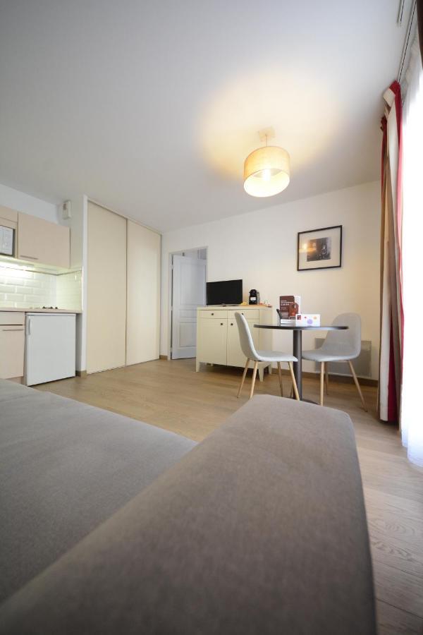 Hotel Cerise Chatou Exterior photo