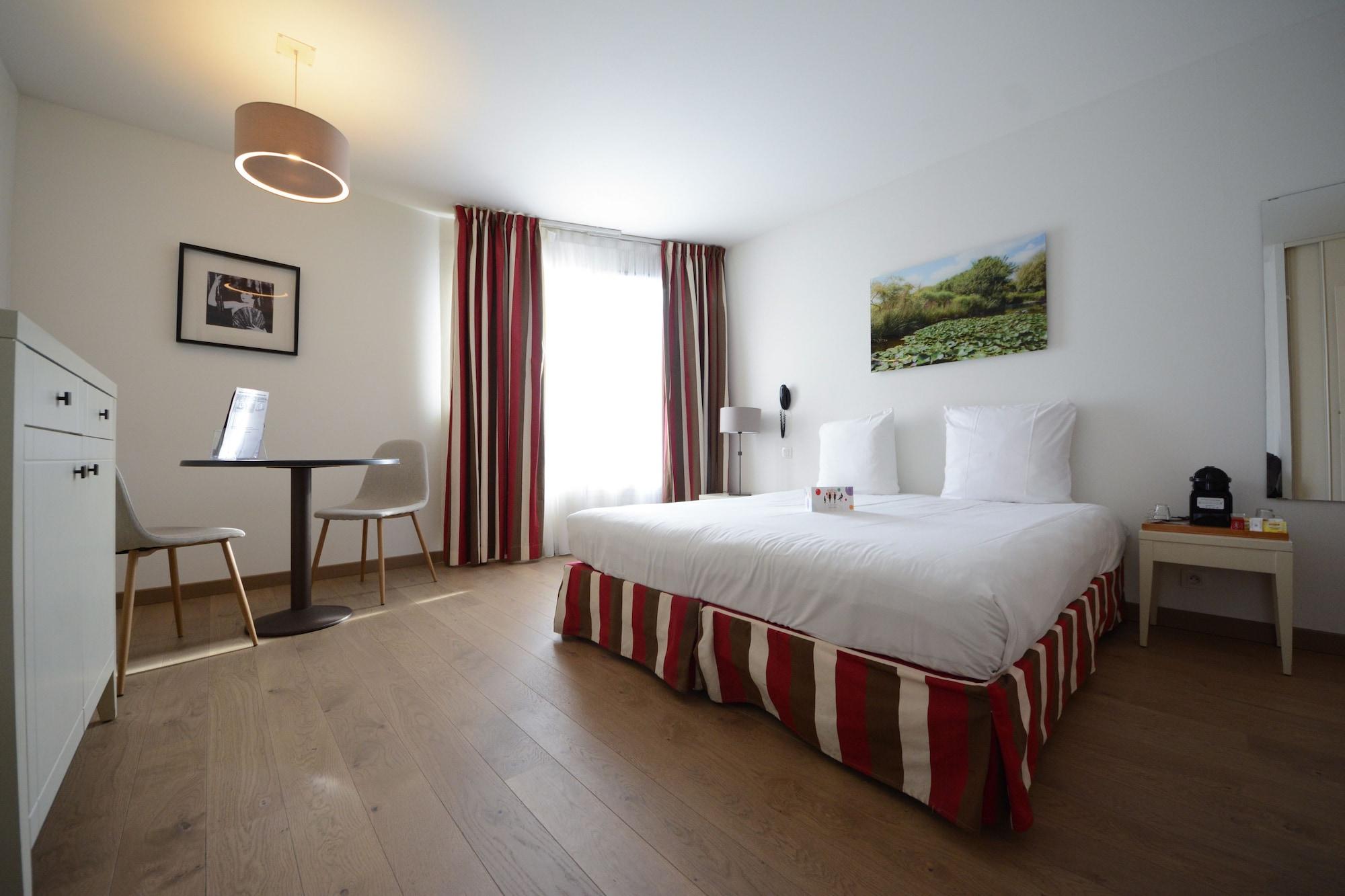 Hotel Cerise Chatou Exterior photo